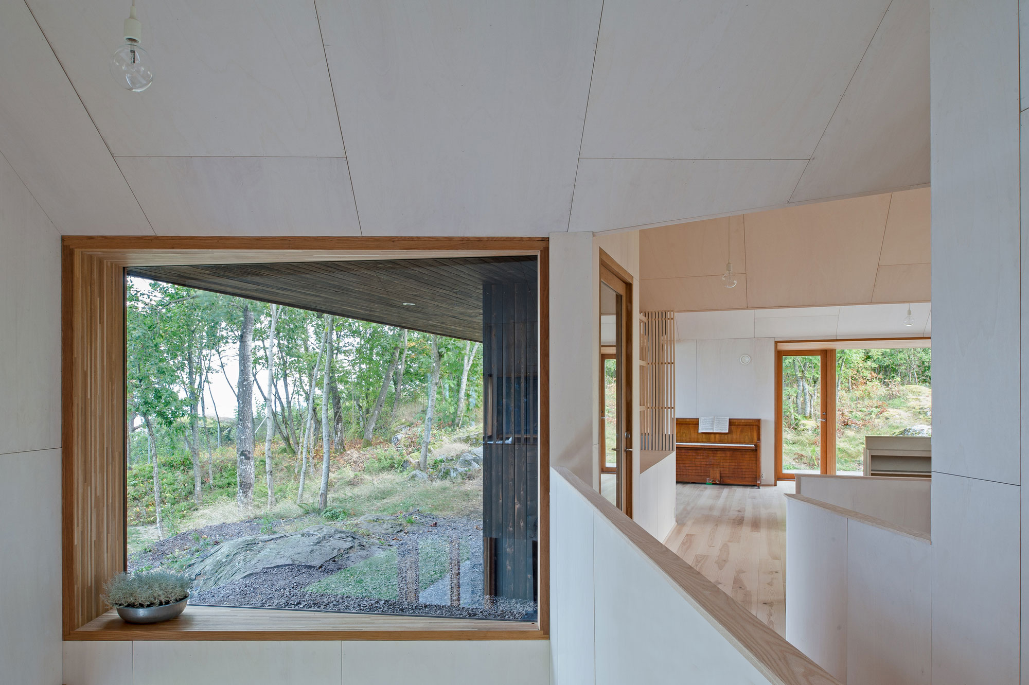 A Stunning Double-Gabled House Surrounded by Lush Natural Landscape in Holmestrand, Norway by Schjelderup Trondahl Architects AS (13)