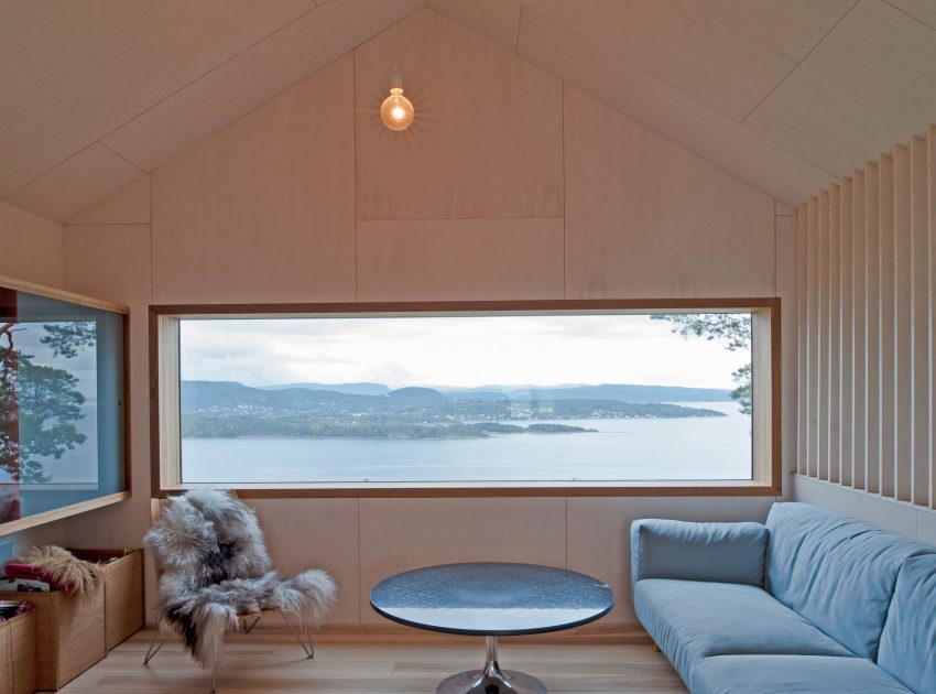 A Stunning Double-Gabled House Surrounded by Lush Natural Landscape in Holmestrand, Norway by Schjelderup Trondahl Architects AS (7)