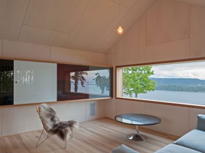 A Stunning Double-Gabled House Surrounded by Lush Natural Landscape in Holmestrand, Norway by Schjelderup Trondahl Architects AS (8)