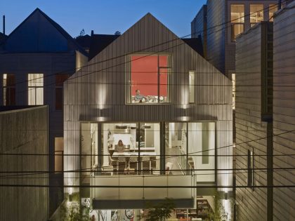 A Stunning House with Two Faces Made of Recycled Plastic and Massive Glass Walls in San Francisco by Kennerly Architecture & Planning (14)