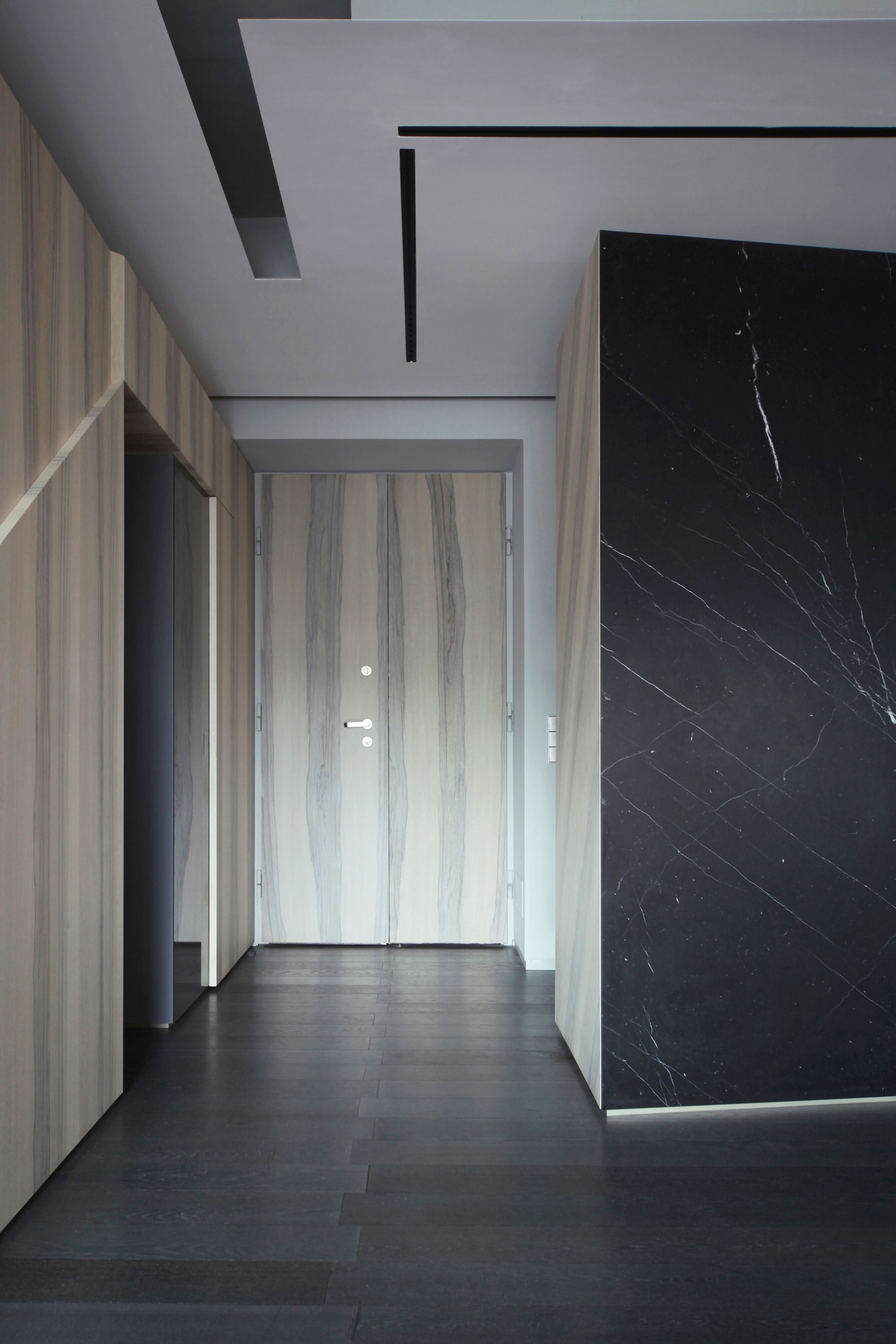 A Stunning Mezzanine Apartment with Unconventional and Spectacular Views in Turin, Italy by UdA (10)