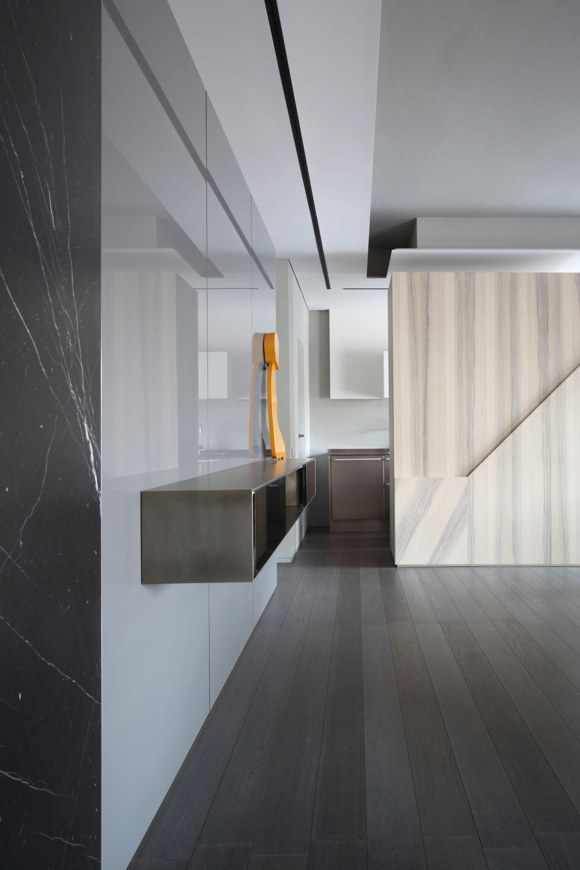 A Stunning Mezzanine Apartment with Unconventional and Spectacular Views in Turin, Italy by UdA (12)