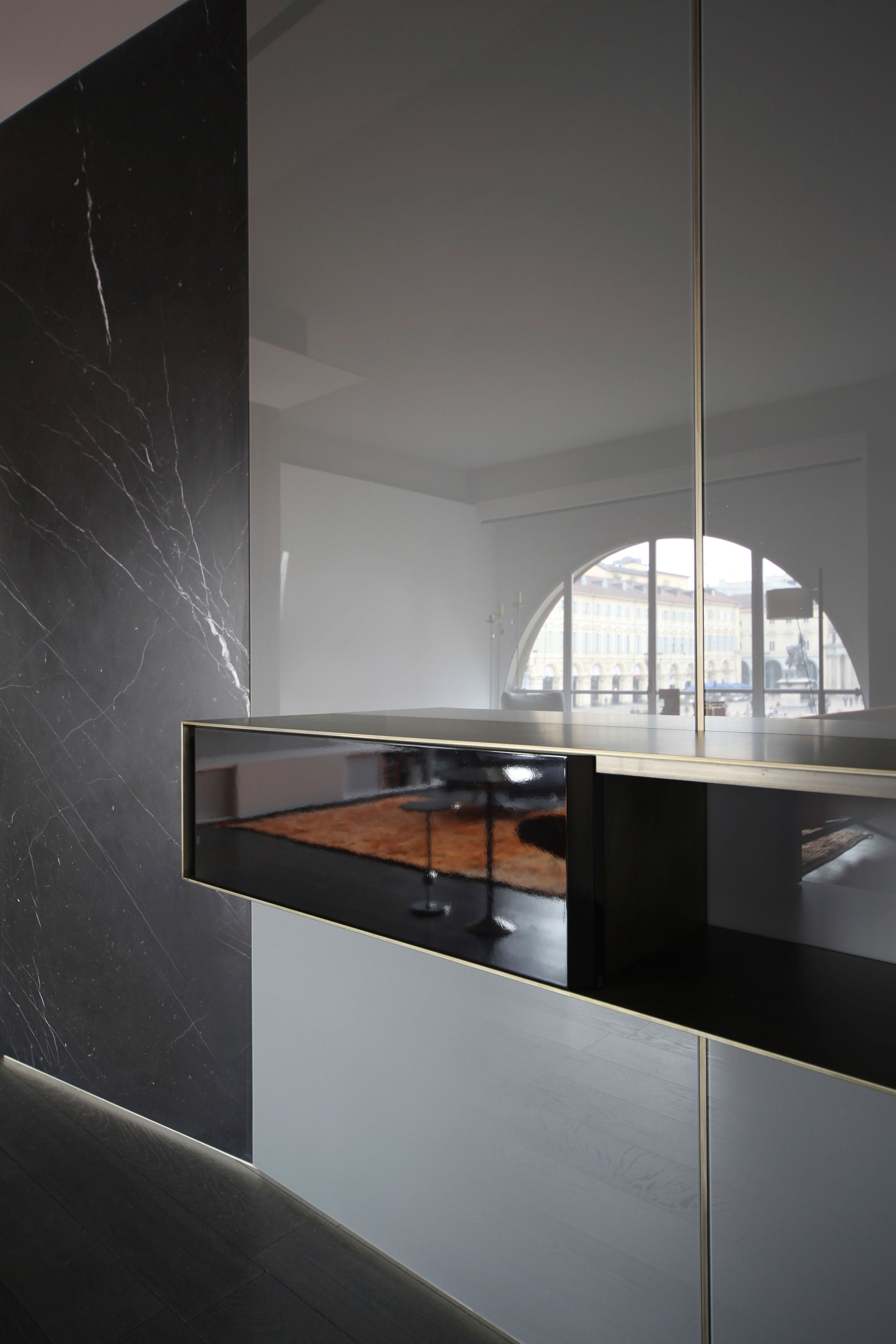 A Stunning Mezzanine Apartment with Unconventional and Spectacular Views in Turin, Italy by UdA (13)