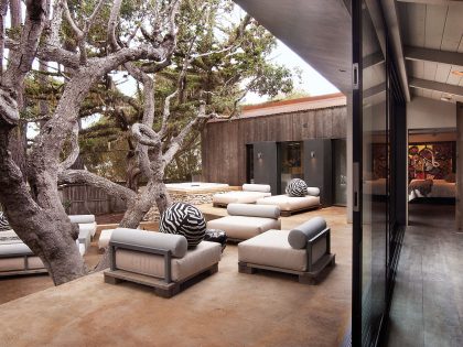 A Stunning Mid-Century Home with Beautiful and Contemporary Indoor-Outdoor in Pebble Beach by Conrad Design Group (11)