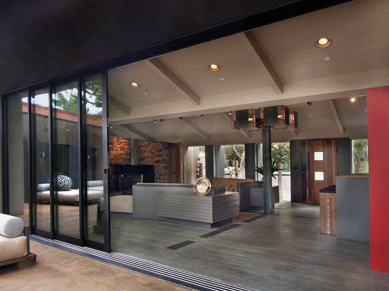 A Stunning Mid-Century Home with Beautiful and Contemporary Indoor-Outdoor in Pebble Beach by Conrad Design Group (13)