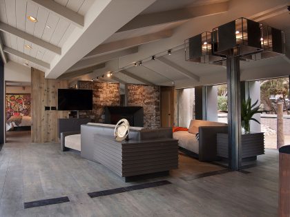 A Stunning Mid-Century Home with Beautiful and Contemporary Indoor-Outdoor in Pebble Beach by Conrad Design Group (14)