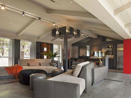 A Stunning Mid-Century Home with Beautiful and Contemporary Indoor-Outdoor in Pebble Beach by Conrad Design Group (15)