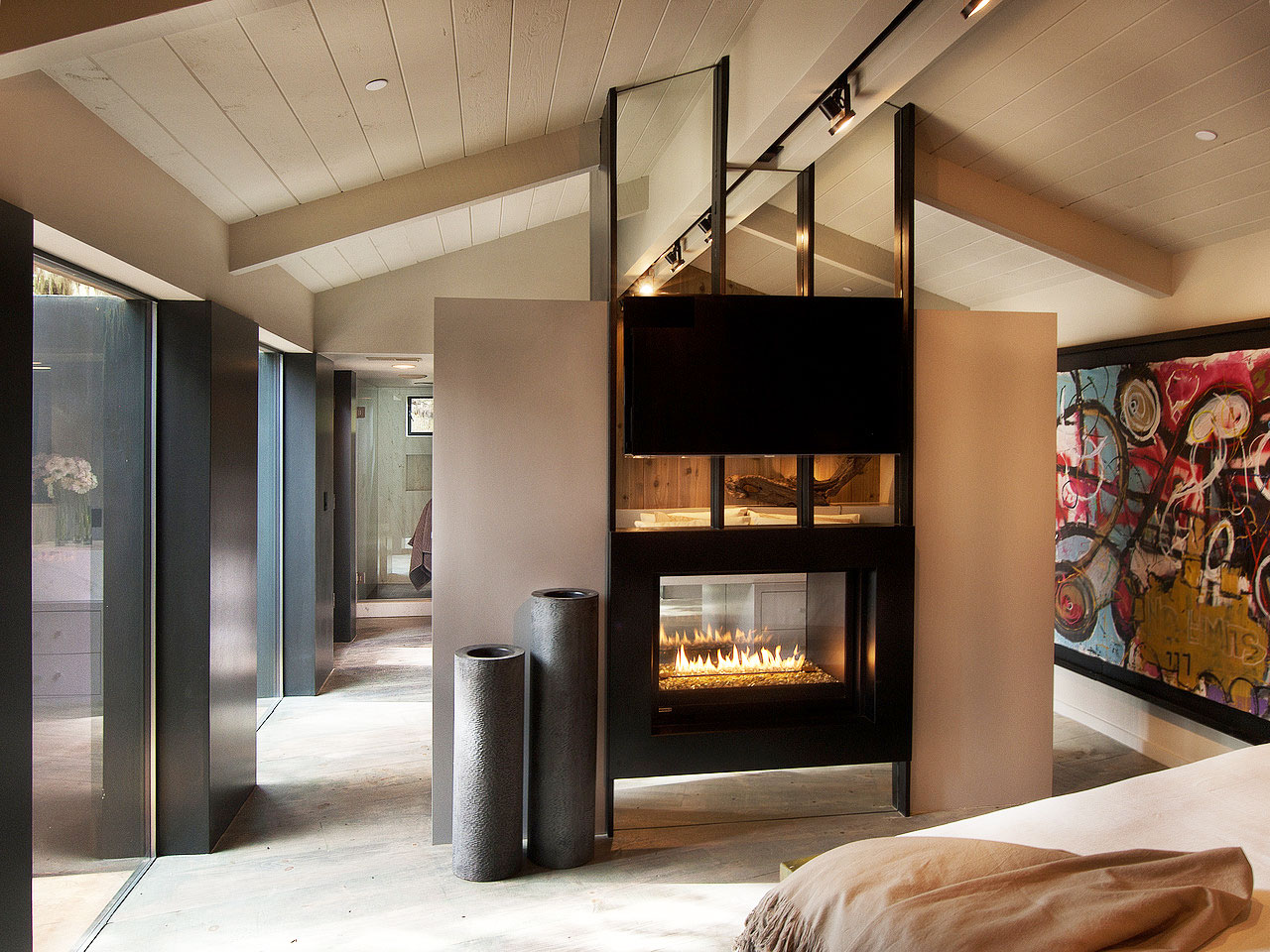 A Stunning Mid-Century Home with Beautiful and Contemporary Indoor-Outdoor in Pebble Beach by Conrad Design Group (23)