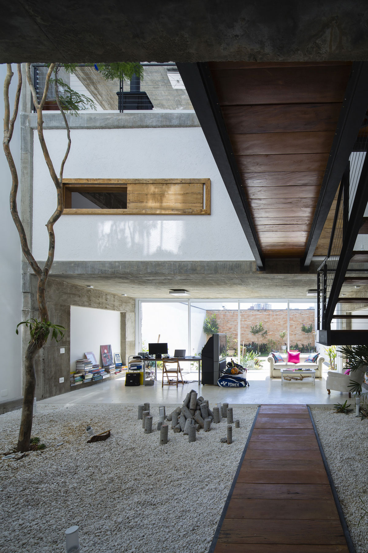 A Stunning Modern Home with Exposed Concrete and Industrial Style in São Paulo by Bonina Arquitetura (1)