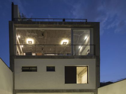 A Stunning Modern Home with Exposed Concrete and Industrial Style in São Paulo by Bonina Arquitetura (21)