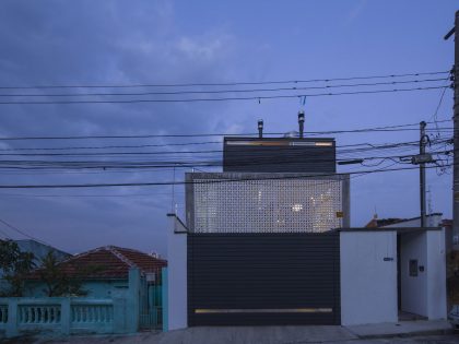 A Stunning Modern Home with Exposed Concrete and Industrial Style in São Paulo by Bonina Arquitetura (22)