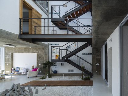 A Stunning Modern Home with Exposed Concrete and Industrial Style in São Paulo by Bonina Arquitetura (4)