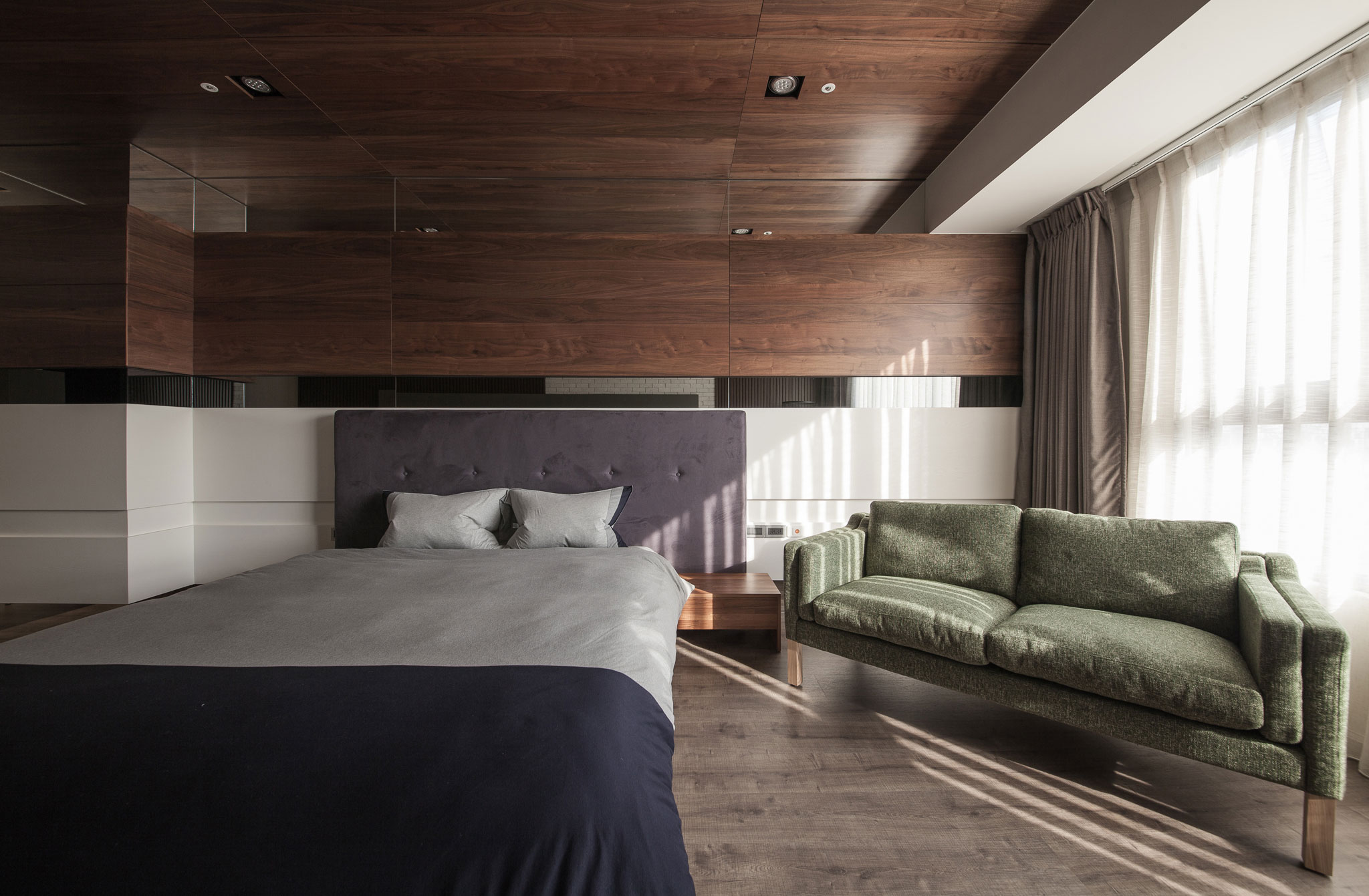 A Stunning Modern Minimalist Loft with Comfortable Interiors in Gushan District by Oliver Interior Design (15)