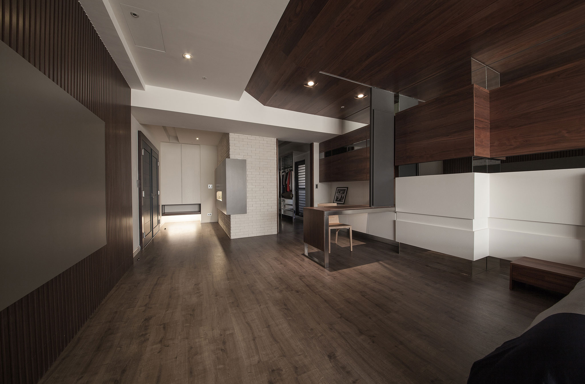 A Stunning Modern Minimalist Loft with Comfortable Interiors in Gushan District by Oliver Interior Design (17)