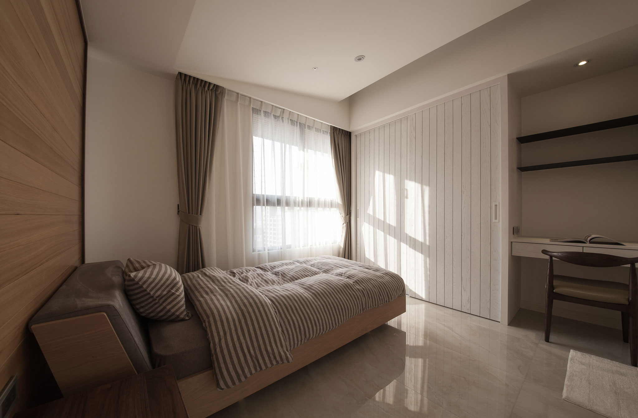 A Stunning Modern Minimalist Loft with Comfortable Interiors in Gushan District by Oliver Interior Design (24)