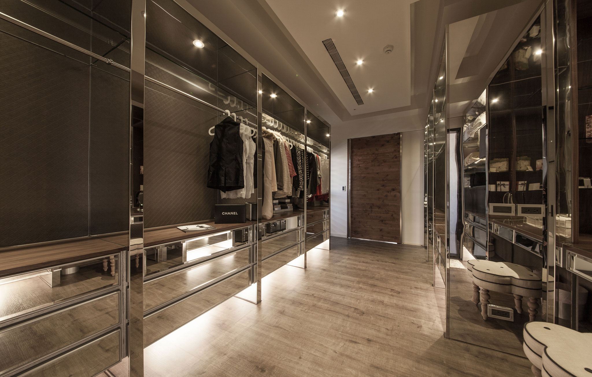 A Stunning Modern Minimalist Loft with Comfortable Interiors in Gushan District by Oliver Interior Design (25)