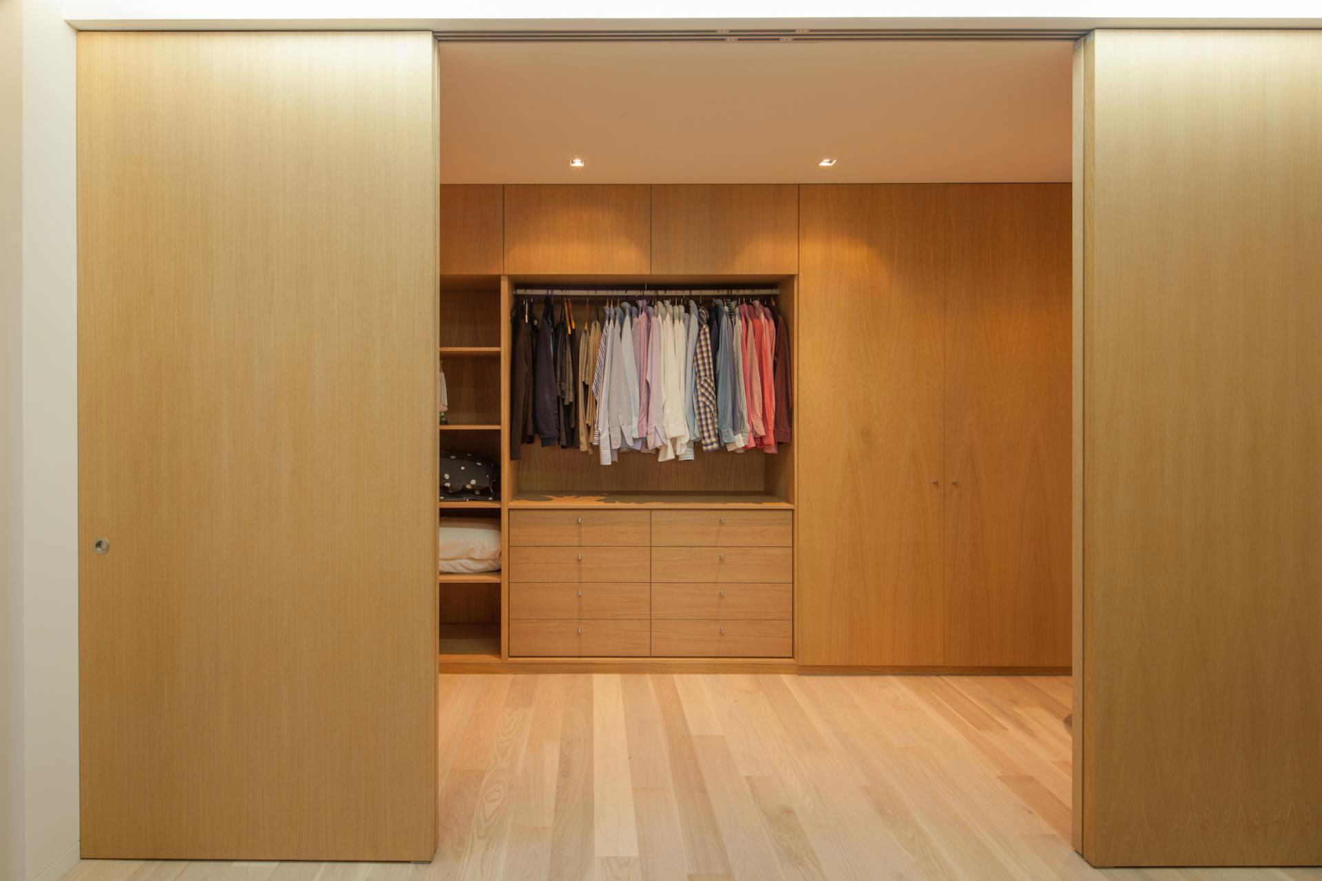 A Stunning Modern Rectangular House with a Splendid Architecture in Oporto, Portugal by Graciana Oliveira (15)