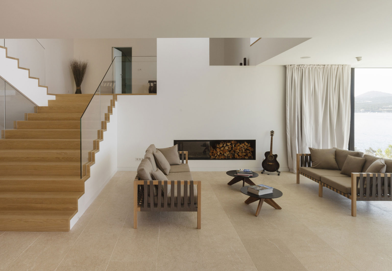 A Stunning Modern Waterfront House with Floor to Ceiling Windows in Lozica, Croatia by 3LHD (7)