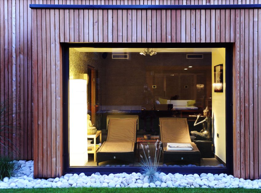 A Stunning Rectangular-Shaped House with Splendid and Neutral Interiors ...