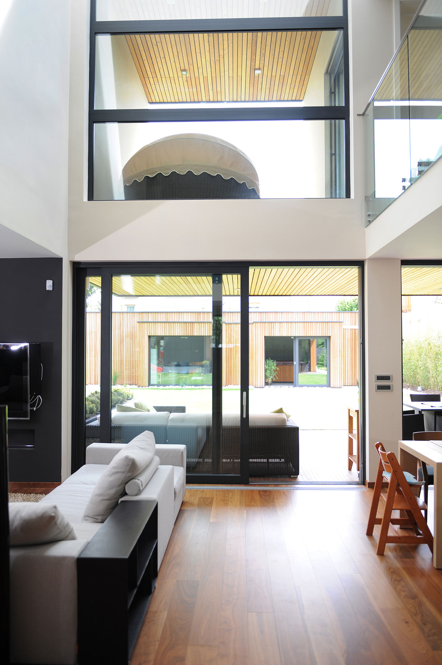 A Stunning Rectangular-Shaped House with Splendid and Neutral Interiors in Ljubljana, Slovenia by Primož Novak & Demšar arhitekti d.o.o (24)