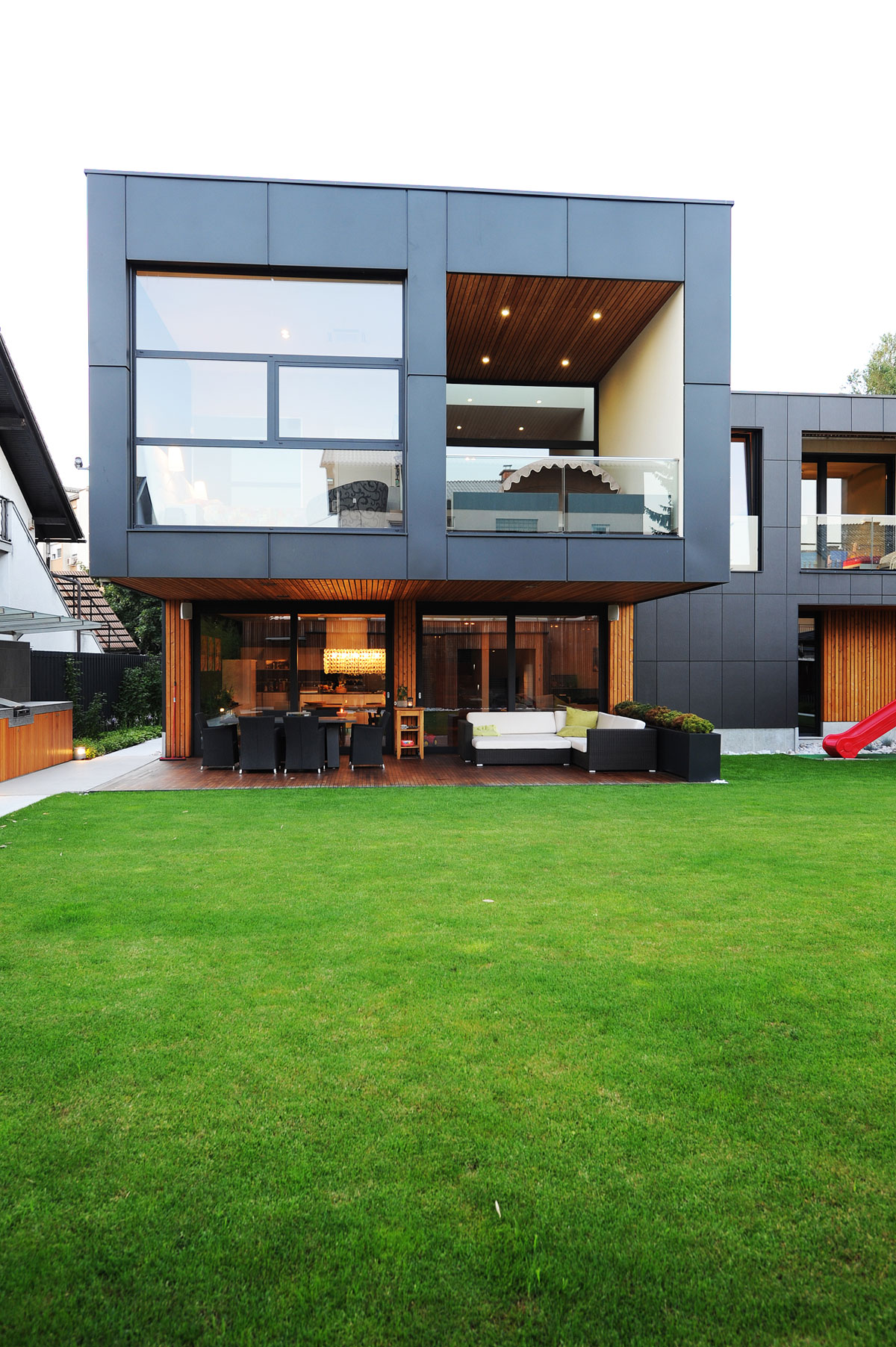 A Stunning Rectangular-Shaped House with Splendid and Neutral Interiors in Ljubljana, Slovenia by Primož Novak & Demšar arhitekti d.o.o (3)