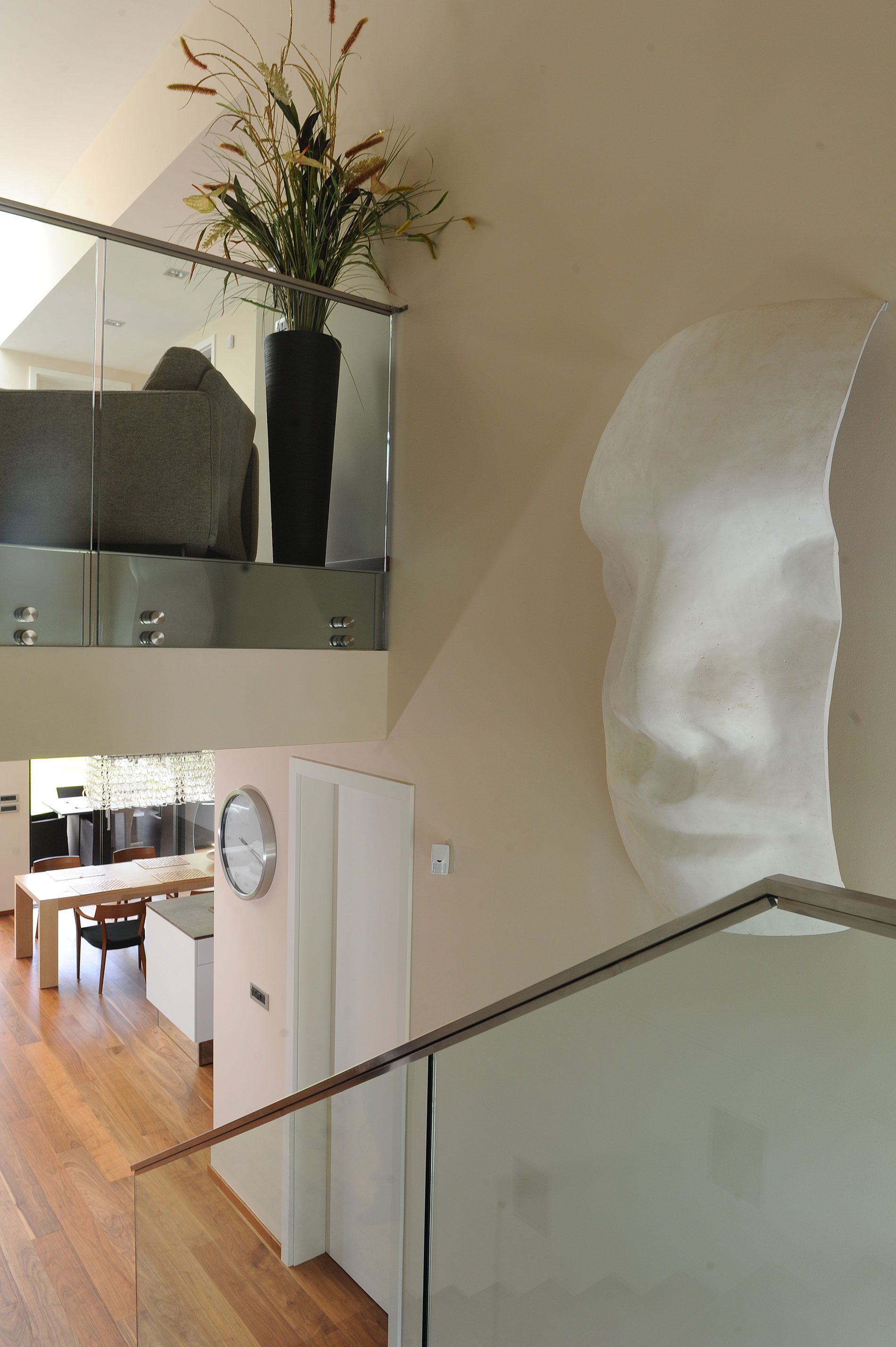 A Stunning Rectangular-Shaped House with Splendid and Neutral Interiors in Ljubljana, Slovenia by Primož Novak & Demšar arhitekti d.o.o (41)