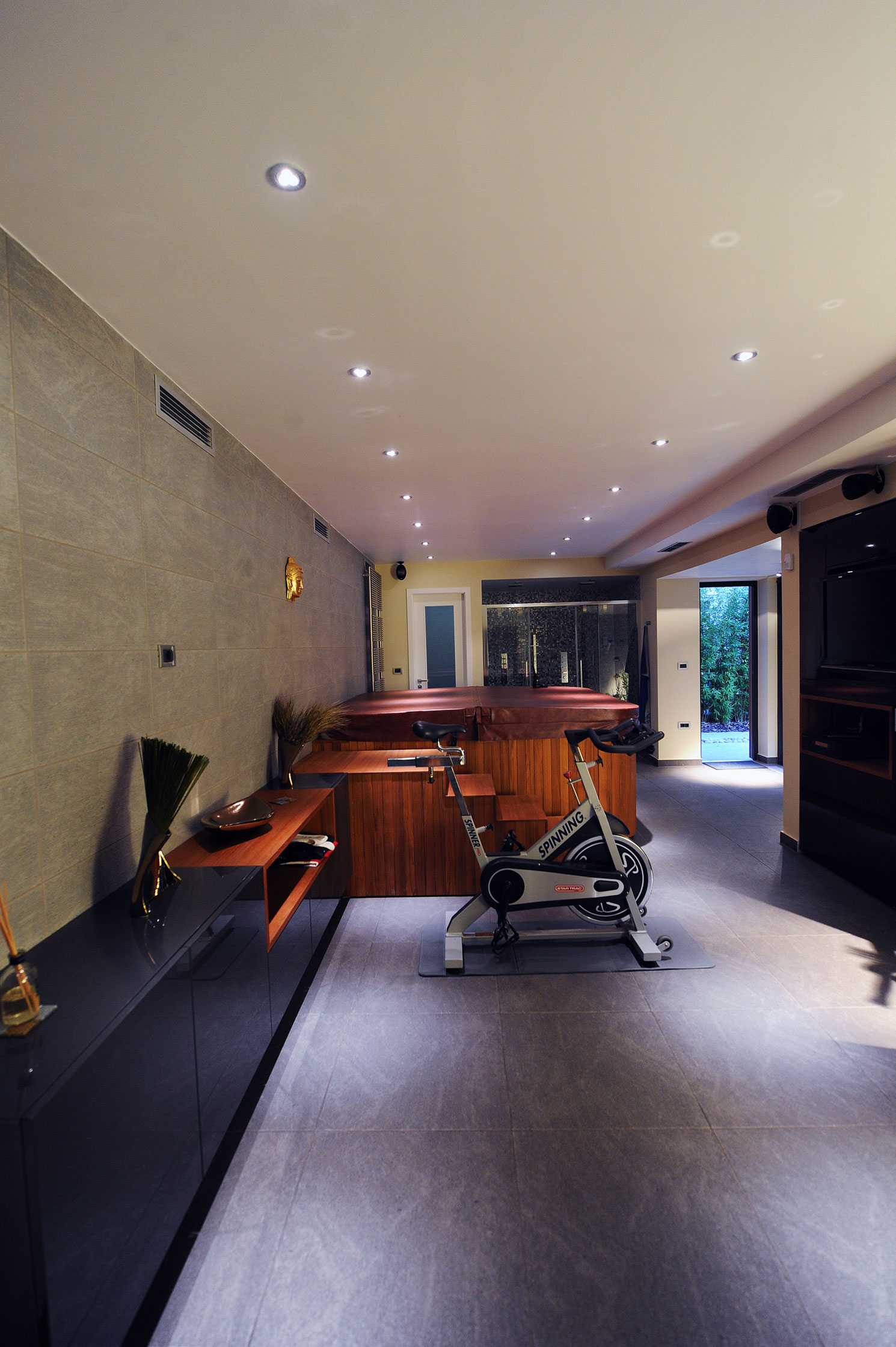 A Stunning Rectangular-Shaped House with Splendid and Neutral Interiors in Ljubljana, Slovenia by Primož Novak & Demšar arhitekti d.o.o (49)