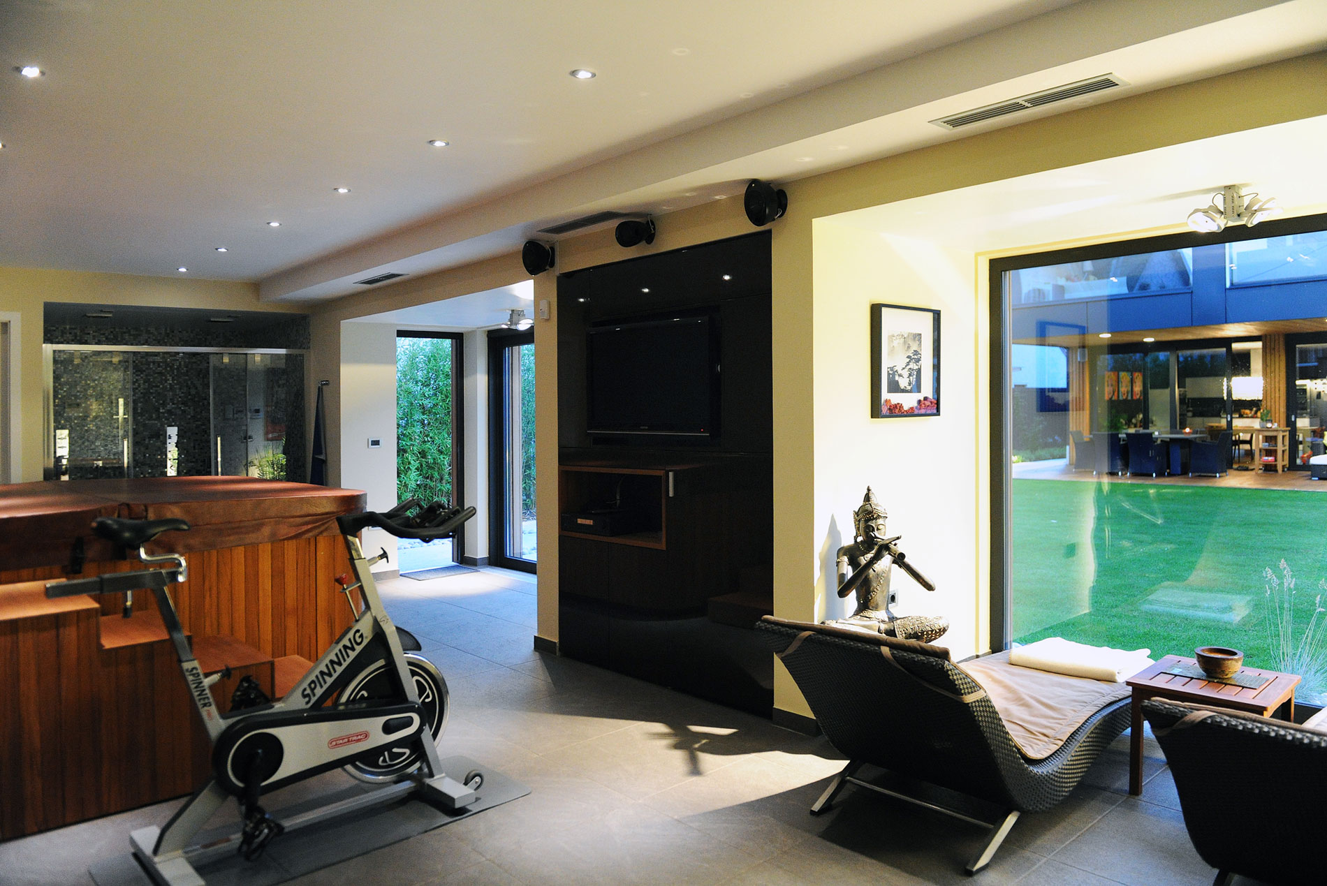 A Stunning Rectangular-Shaped House with Splendid and Neutral Interiors in Ljubljana, Slovenia by Primož Novak & Demšar arhitekti d.o.o (50)