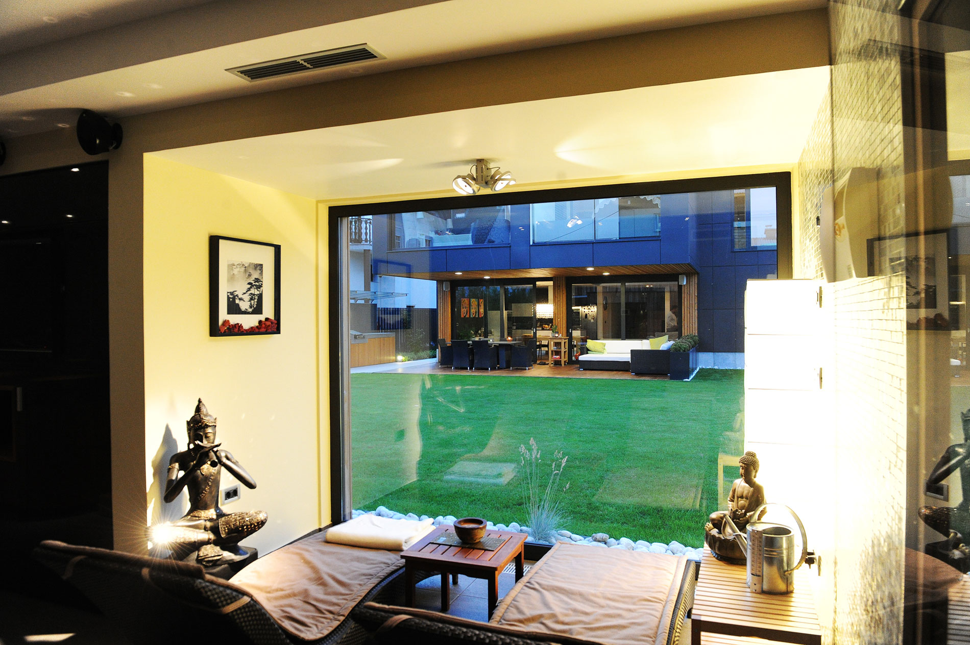 A Stunning Rectangular-Shaped House with Splendid and Neutral Interiors in Ljubljana, Slovenia by Primož Novak & Demšar arhitekti d.o.o (51)