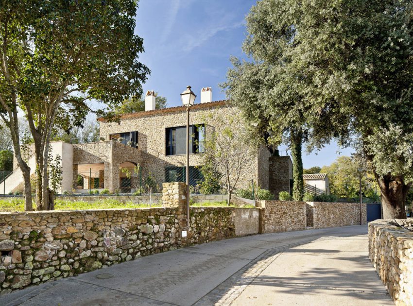 A Stunning Stone Home with Four Winds and Gabled Roof in Empordà, Spain by Núria Selva Villaronga (1)