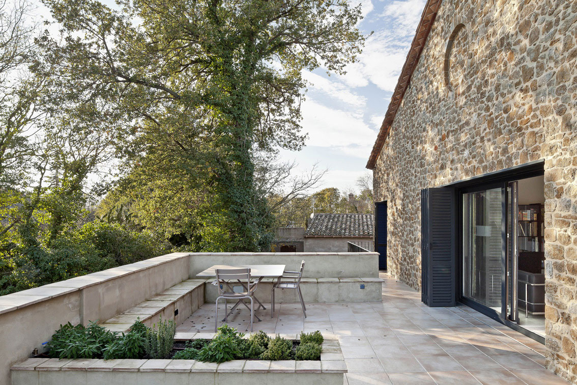 A Stunning Stone Home with Four Winds and Gabled Roof in Empordà, Spain by Núria Selva Villaronga (11)