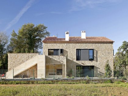 A Stunning Stone Home with Four Winds and Gabled Roof in Empordà, Spain by Núria Selva Villaronga (2)