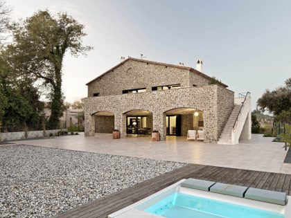 A Stunning Stone Home with Four Winds and Gabled Roof in Empordà, Spain by Núria Selva Villaronga (4)