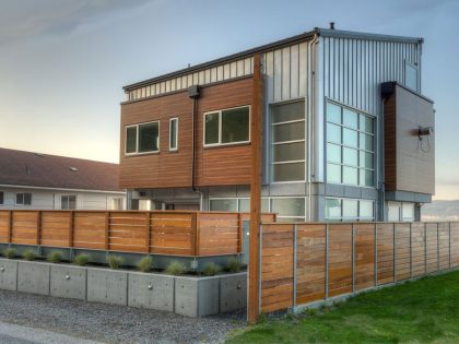 A Stunning Waterfront House Designed to Withstand a Tsunami in Camano Island by Designs Northwest Architects (1)