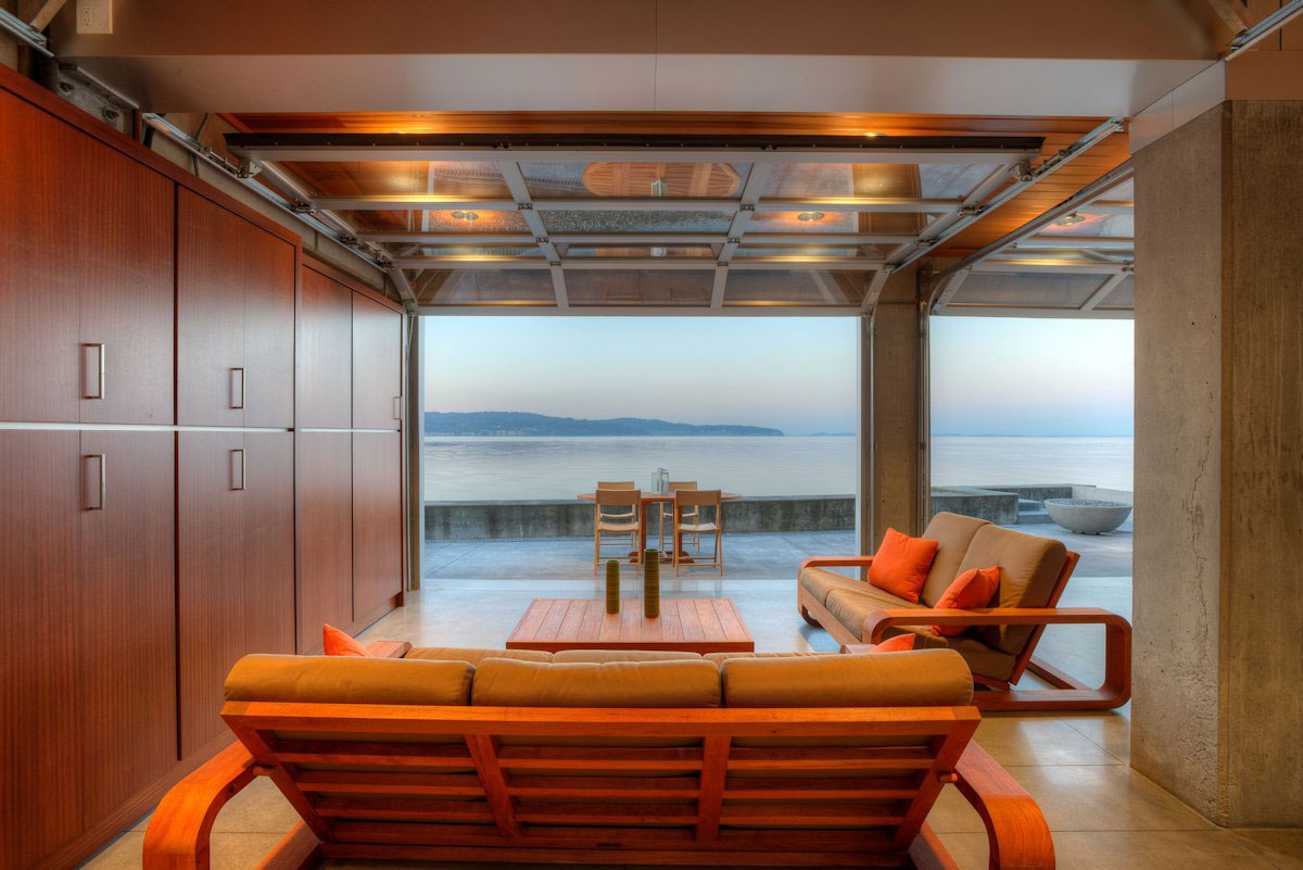 A Stunning Waterfront House Designed to Withstand a Tsunami in Camano Island by Designs Northwest Architects (15)
