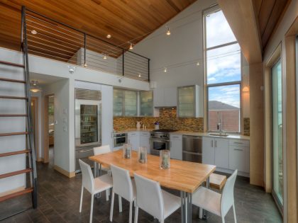 A Stunning Waterfront House Designed to Withstand a Tsunami in Camano Island by Designs Northwest Architects (21)