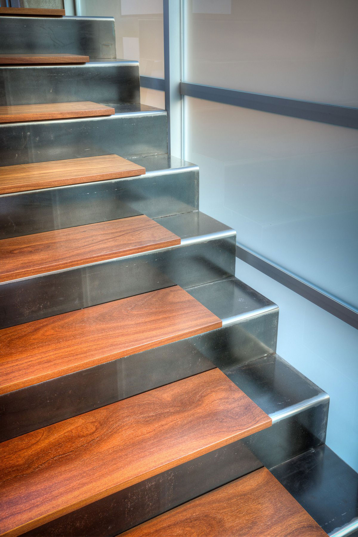 A Stunning Waterfront House Designed to Withstand a Tsunami in Camano Island by Designs Northwest Architects (25)