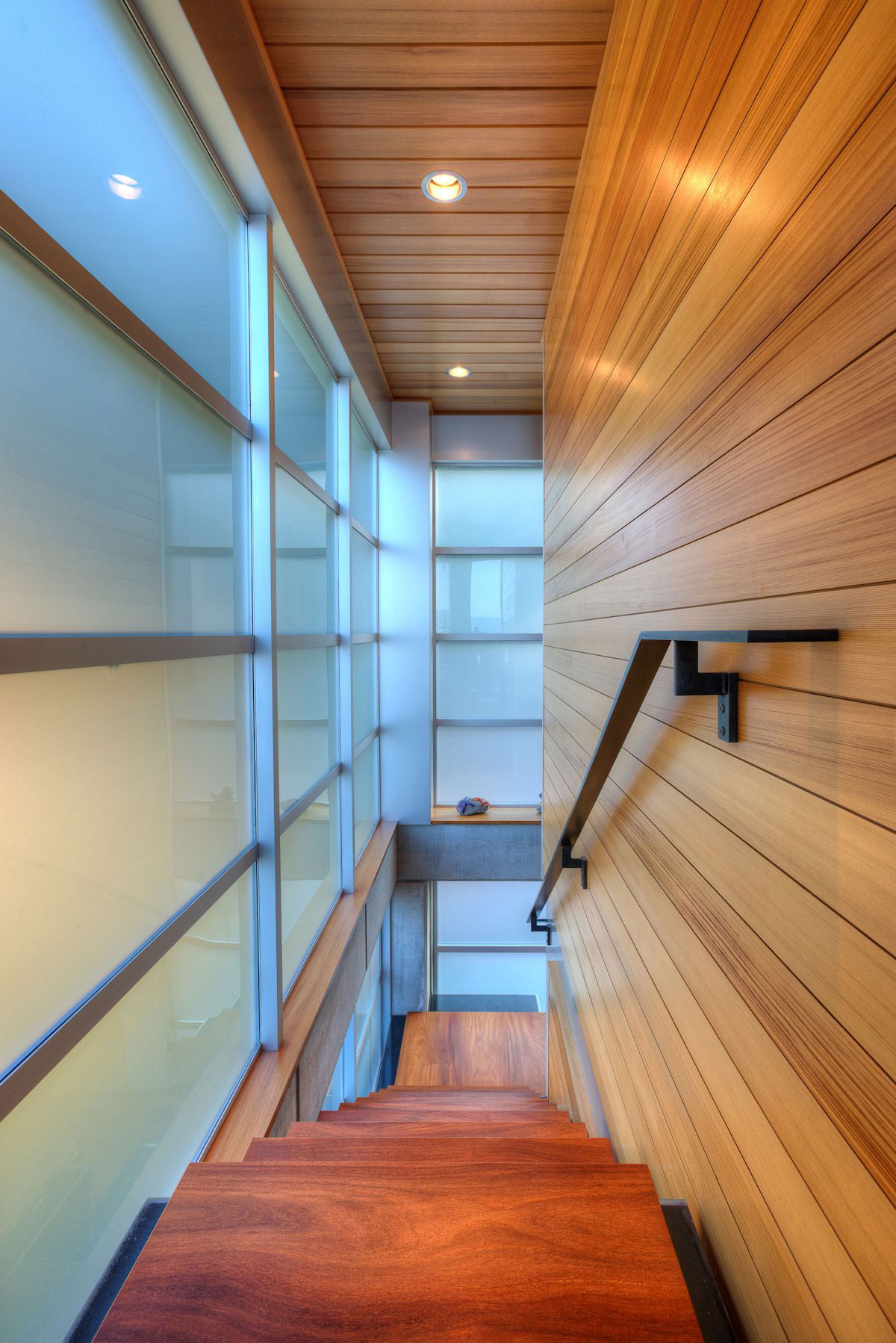 A Stunning Waterfront House Designed to Withstand a Tsunami in Camano Island by Designs Northwest Architects (26)