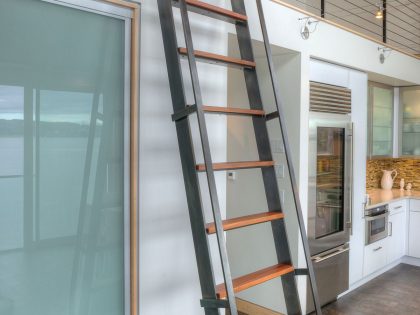 A Stunning Waterfront House Designed to Withstand a Tsunami in Camano Island by Designs Northwest Architects (29)