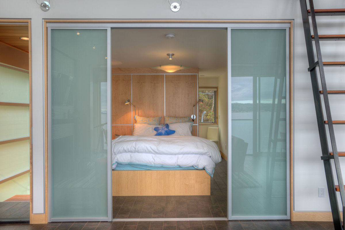 A Stunning Waterfront House Designed to Withstand a Tsunami in Camano Island by Designs Northwest Architects (31)