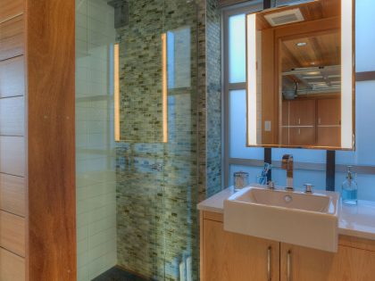 A Stunning Waterfront House Designed to Withstand a Tsunami in Camano Island by Designs Northwest Architects (36)