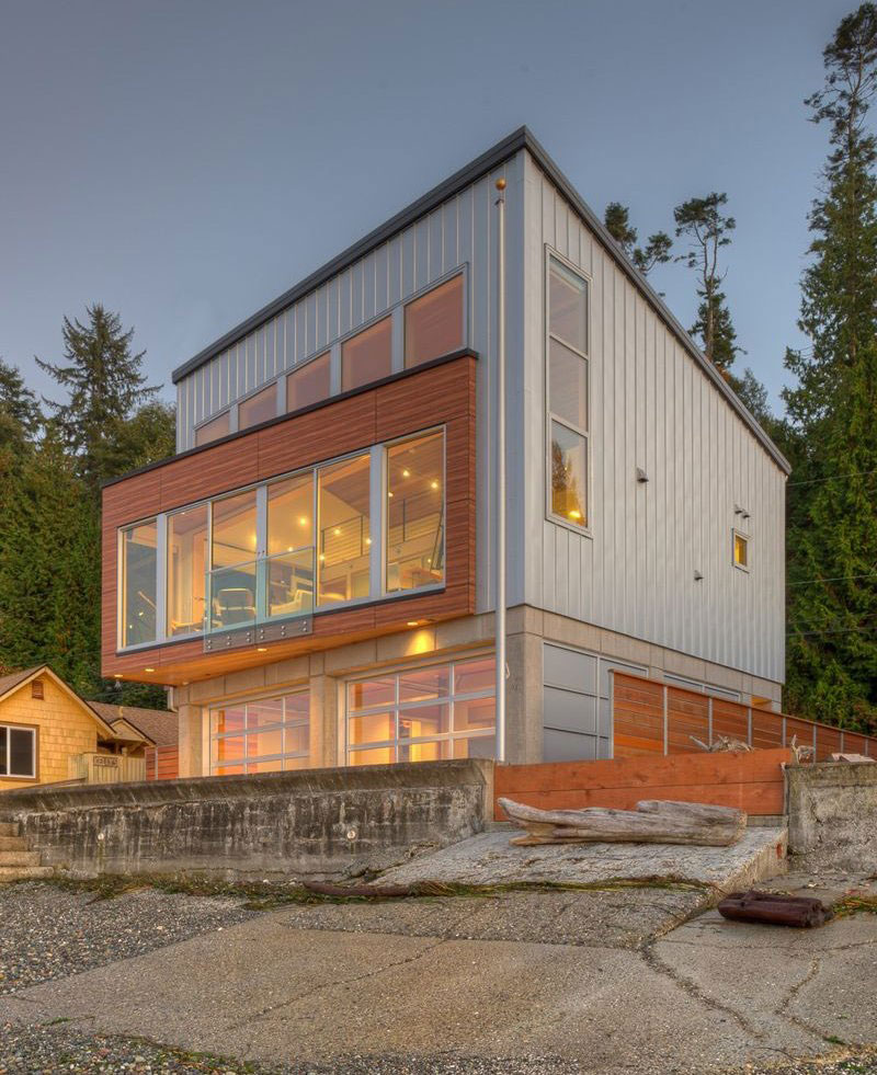 A Stunning Waterfront House Designed to Withstand a Tsunami in Camano Island by Designs Northwest Architects (39)