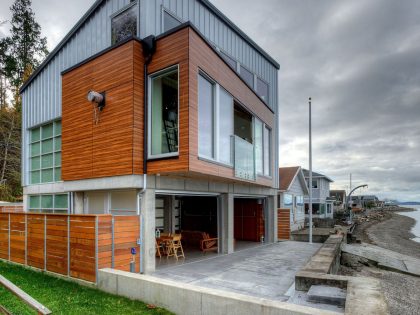 A Stunning Waterfront House Designed to Withstand a Tsunami in Camano Island by Designs Northwest Architects (4)