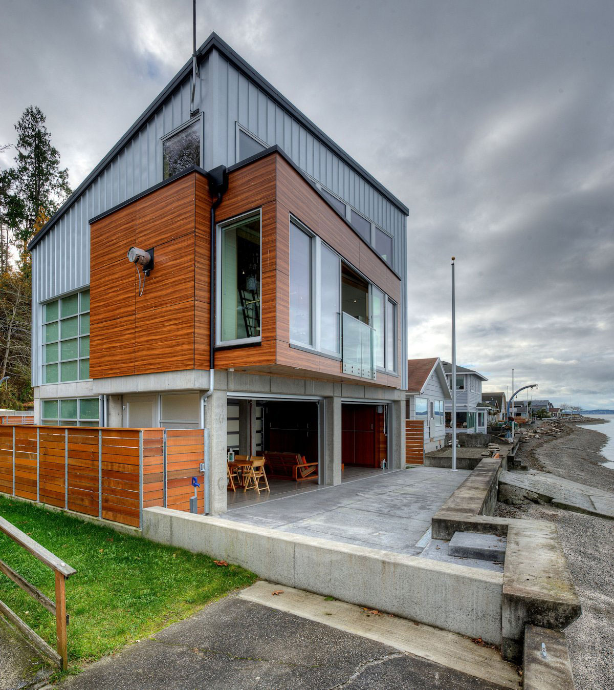 A Stunning Waterfront House Designed to Withstand a Tsunami in Camano Island by Designs Northwest Architects (4)