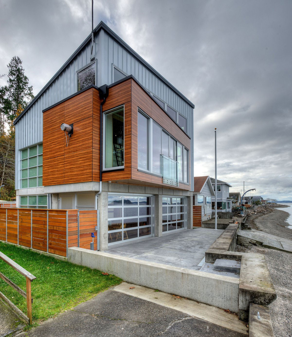 A Stunning Waterfront House Designed to Withstand a Tsunami in Camano Island by Designs Northwest Architects (6)