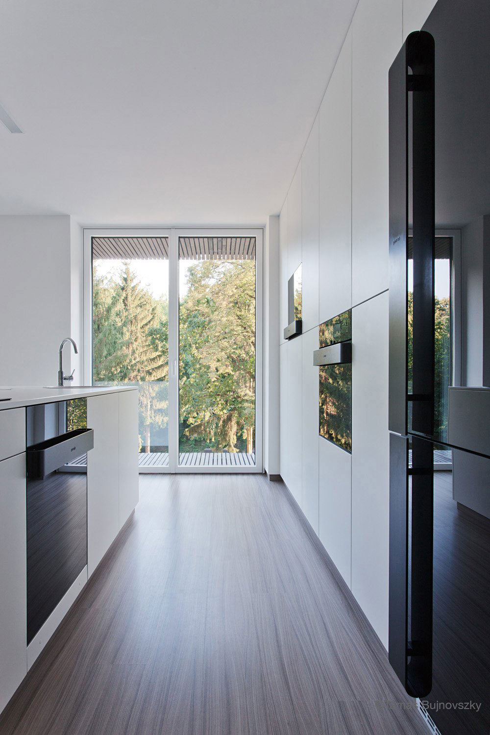 A Stunning Wood and Stone House with Luminous and Elegant Interior in Koszeg, Hungary by Béres Architects (13)