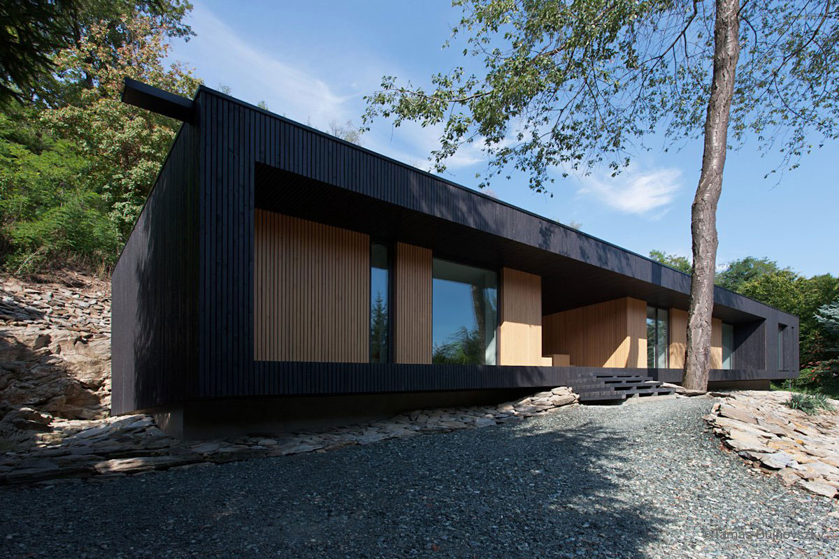 A Stunning Wood and Stone House with Luminous and Elegant Interior in Koszeg, Hungary by Béres Architects (5)