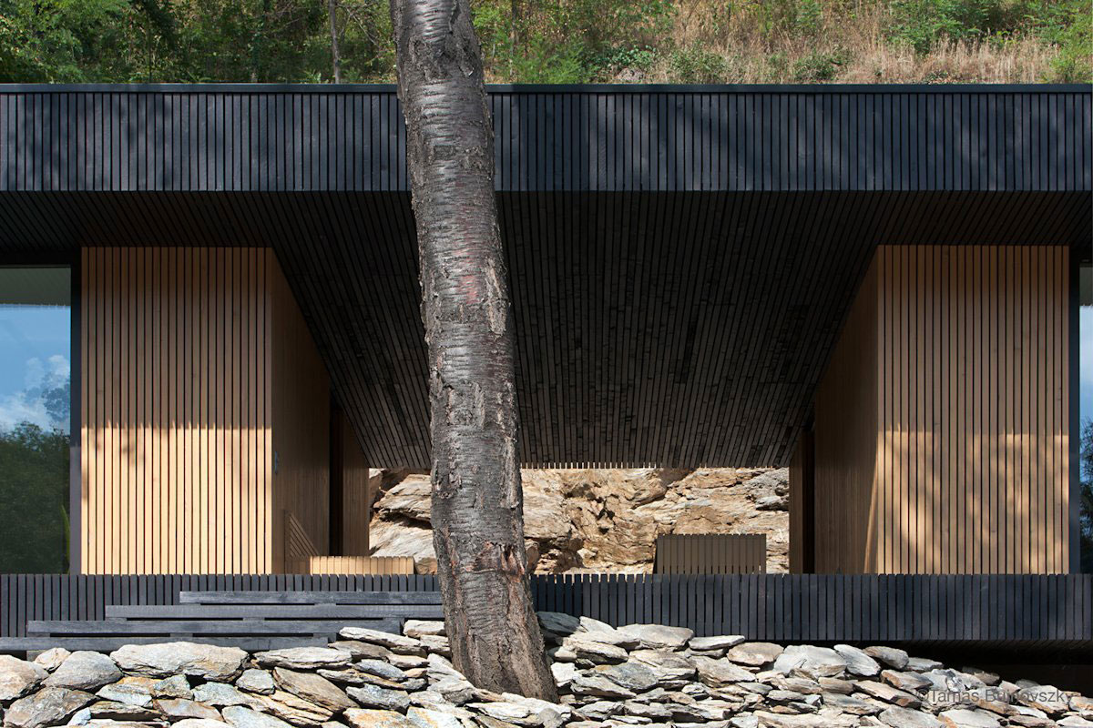A Stunning Wood and Stone House with Luminous and Elegant Interior in Koszeg, Hungary by Béres Architects (6)