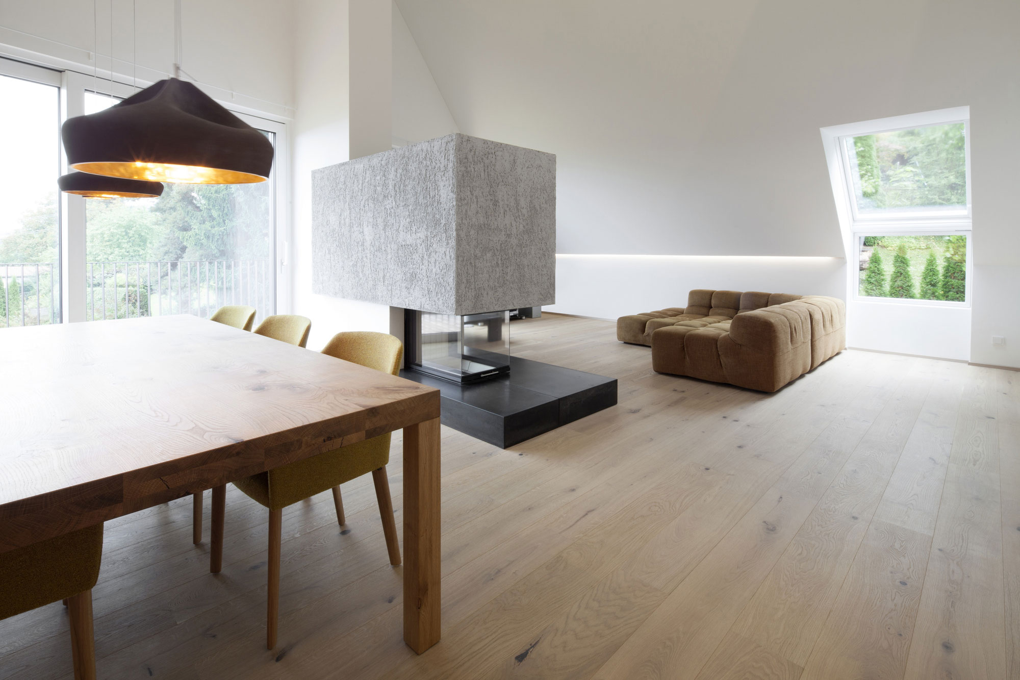 A Stunning and Spacious Contemporary Home Overlooking the Alpine Foothills in Linz by destilat (7)