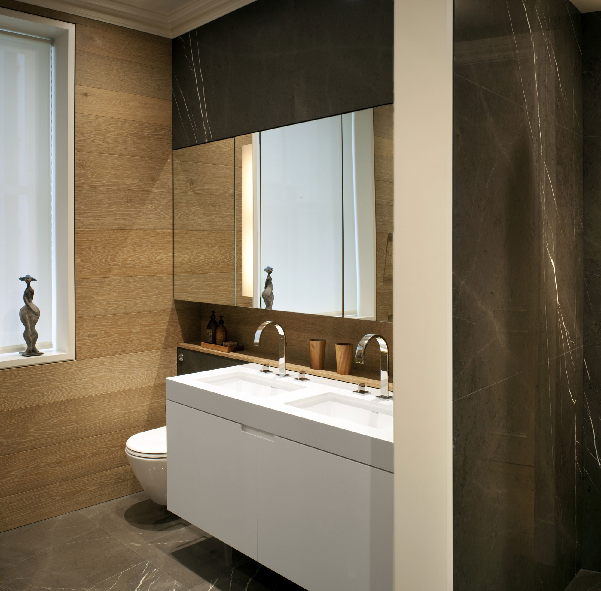 A Stylish Apartment with Trendy and Bright Interiors in London, England by TG-Studio (13)